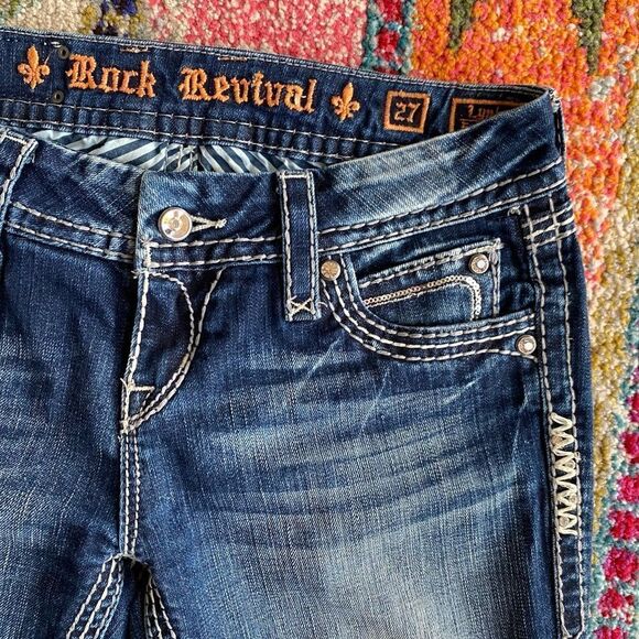 Rock Revival Lynkai Rhinestone Cropped Jeans - Picture 5 of 13